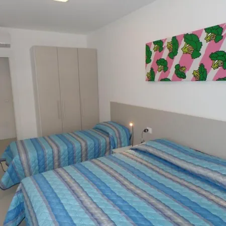Modern Retreat With Private Pool 公寓 比比翁